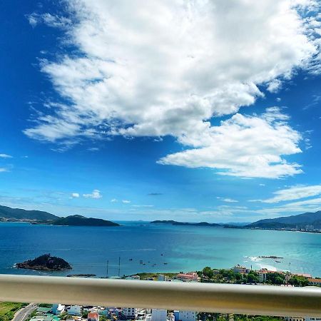 Comfortzone Lägenhet Nha Trang Exteriör bild
